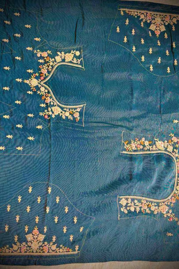 Dual-Tone Georgette Saree in Sky & Navy Blue with Handcrafted Embroidery - Image 4