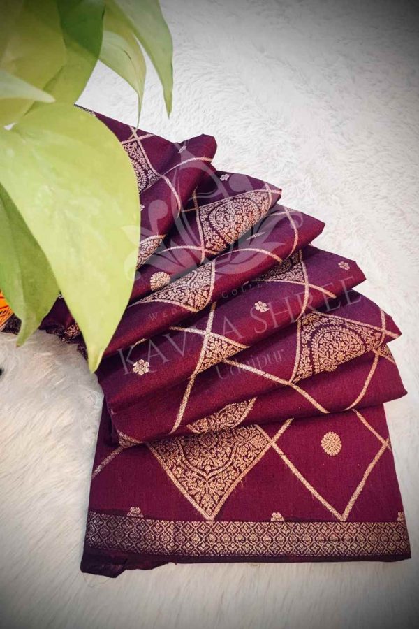 Regal Dark Wine Pure Banarasi Silk Saree with Rich Zari Border - Image 3
